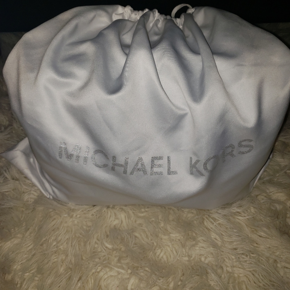 Purses - Picture 7 of 7